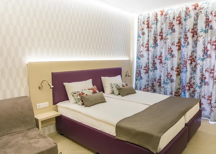 Mpm Astoria Hotel 4*